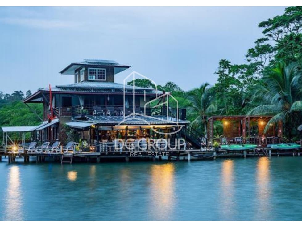 Venta de Hotel sobre el Mar en Isla Bastimentos, Bocas del Toro - 1