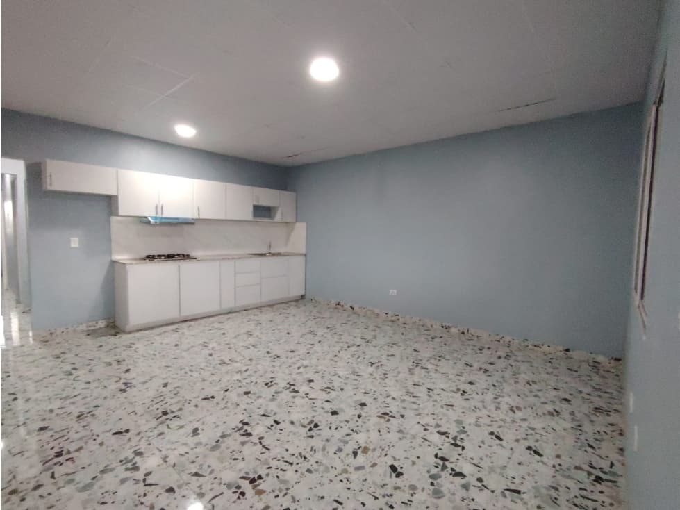 Se Alquila Apartamento de 80 Mt2 en el Centro de La Chorrera (DR) - 1