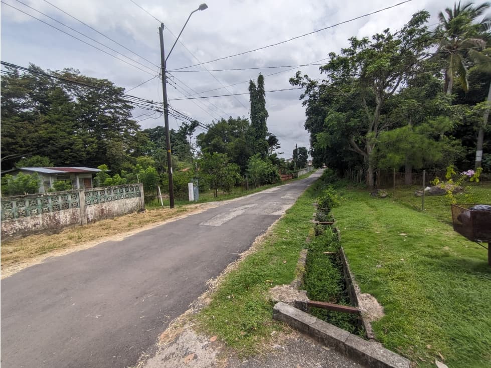 Se Alquila Casa comercial en La Chorrera - 1
