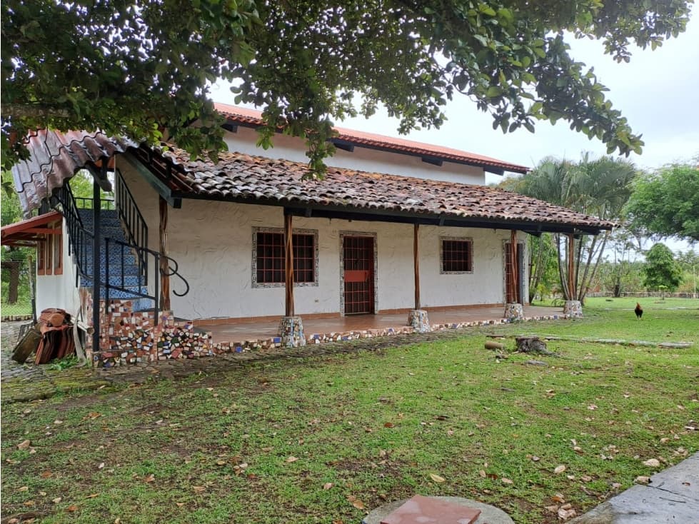 Potencial propiedad ideal para Hostal de Playa, Playa Gorgona JB - 1