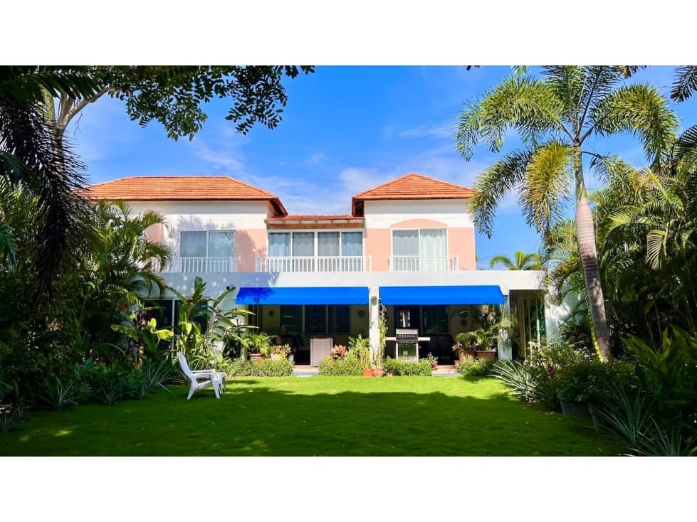 Beachfront Villa for Sale on the Pacific Coast, Panama - 1