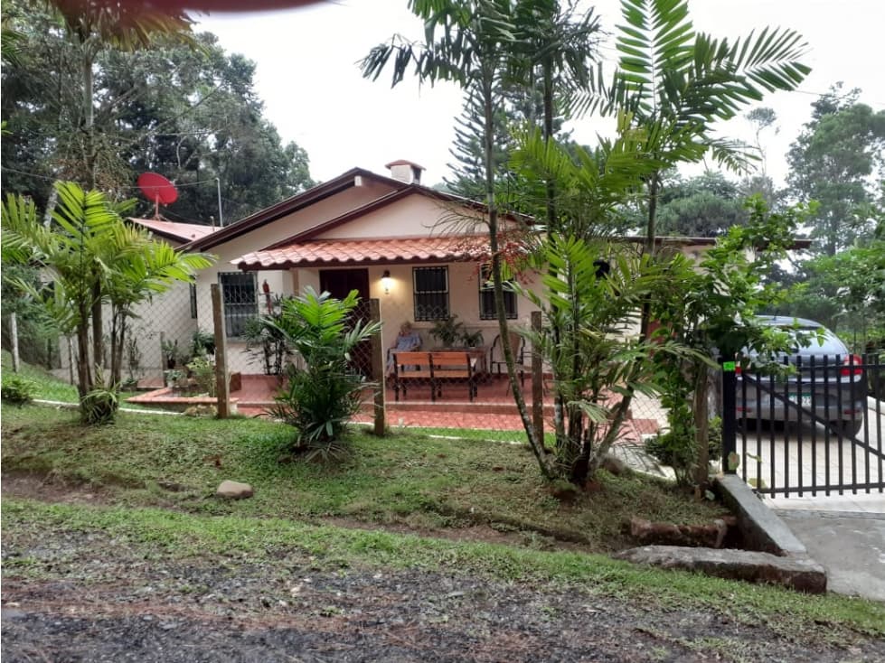 Venta Casa en Altos de Cerro Azul - 1