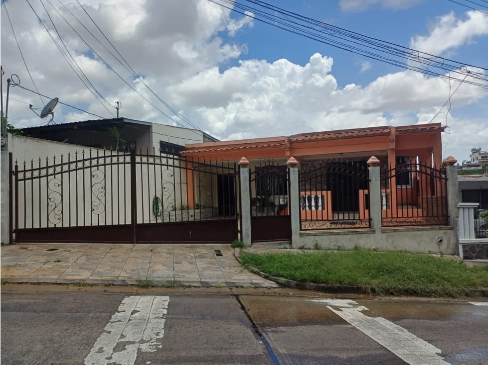 ALQUILER CASA SAN ANTONIO - 1