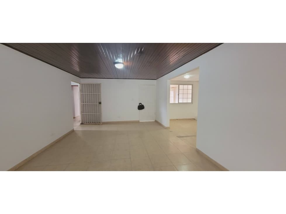 Alquilo de casa en El Rocío las cumbres 4 habitaciones - 1