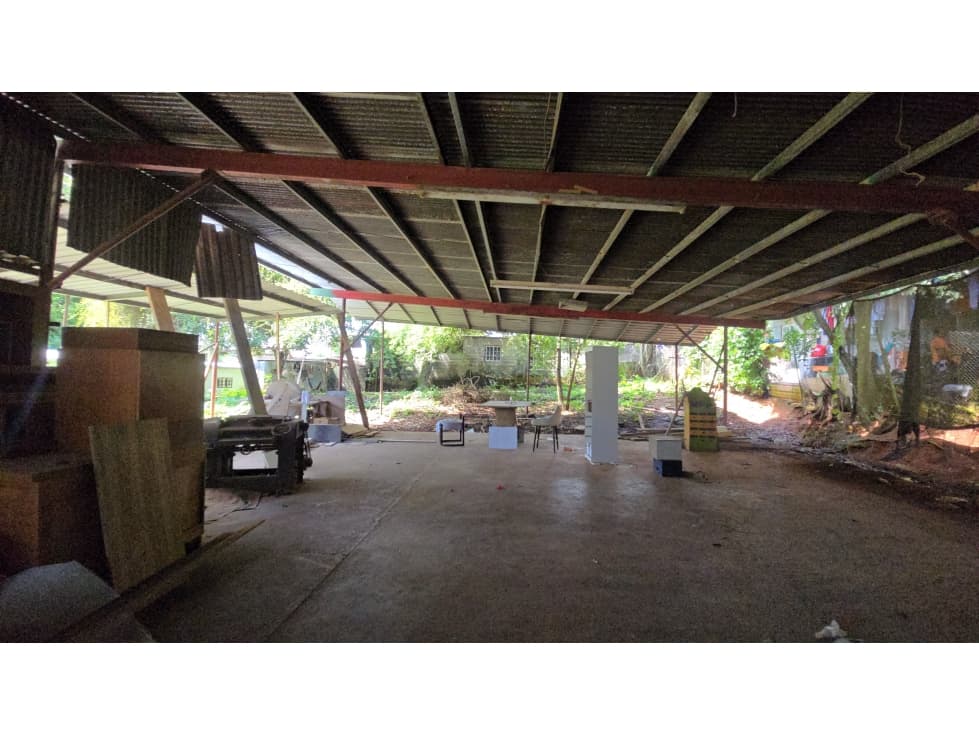 Venta de Galera industrial con oficina y bodega - 1
