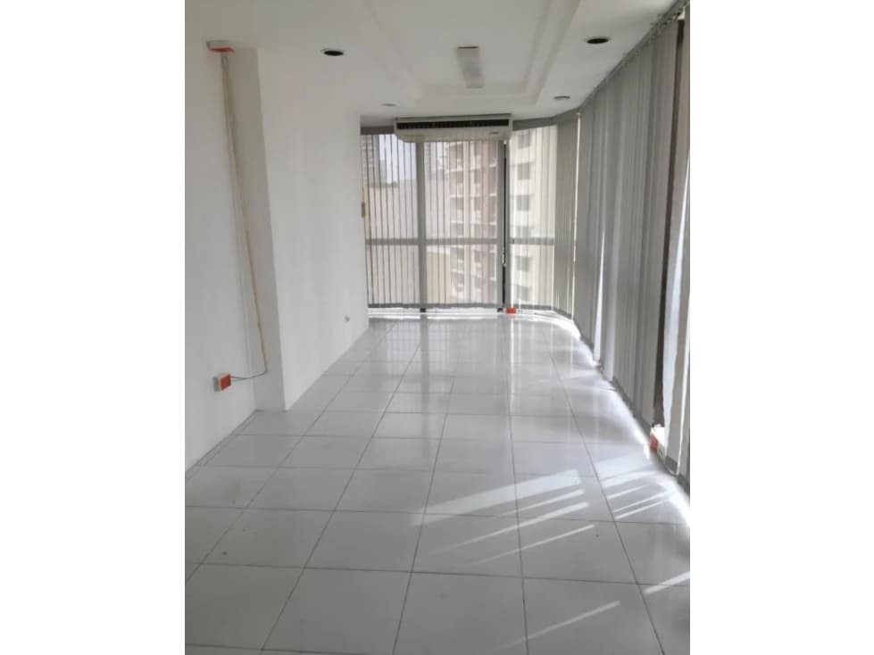 ALQUILER DE OFICINA EN TORRE BAC 45 mts2 - 1