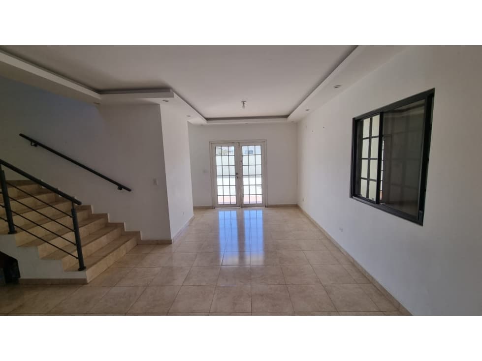VENTA DE CASA EN VISTAS DEL LAGO 267mts2 - 1
