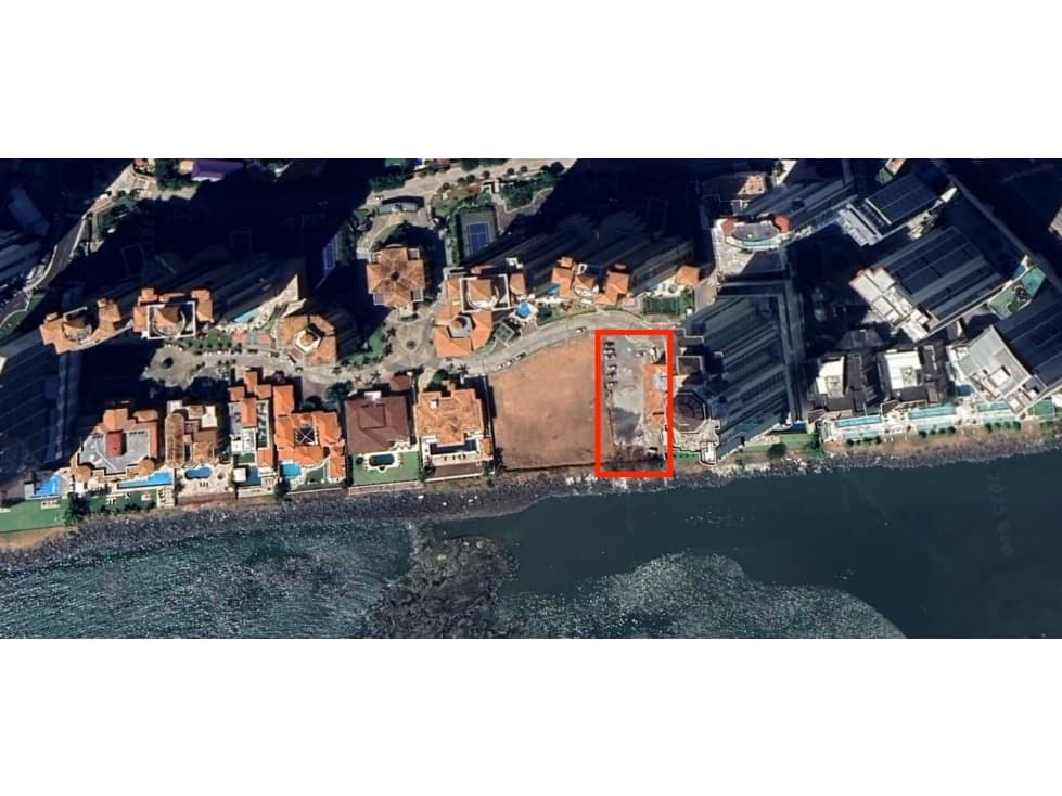 SE VENDE TERRENO EN PUNTA PACÍFICA - 1