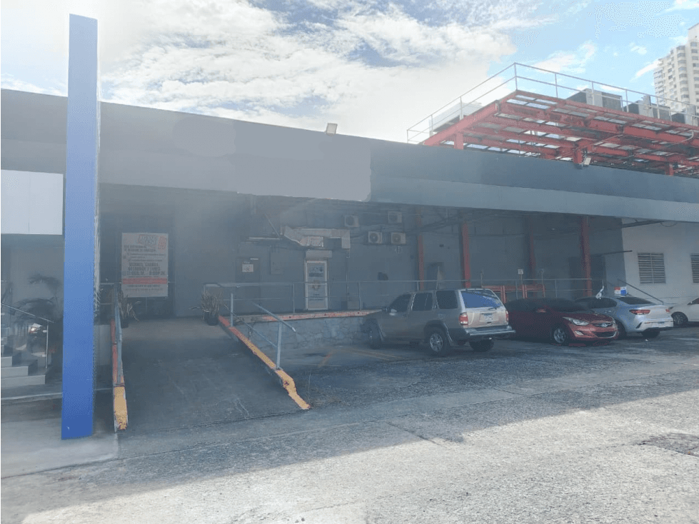 SE ALQUILA BODEGA EN TRANSISTMICA - 1