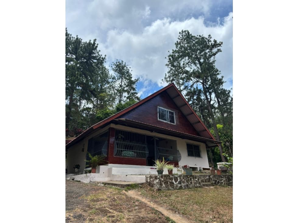 Venta de Casa Campestre en Los Nevados, Cerro Azul REMATE - 1