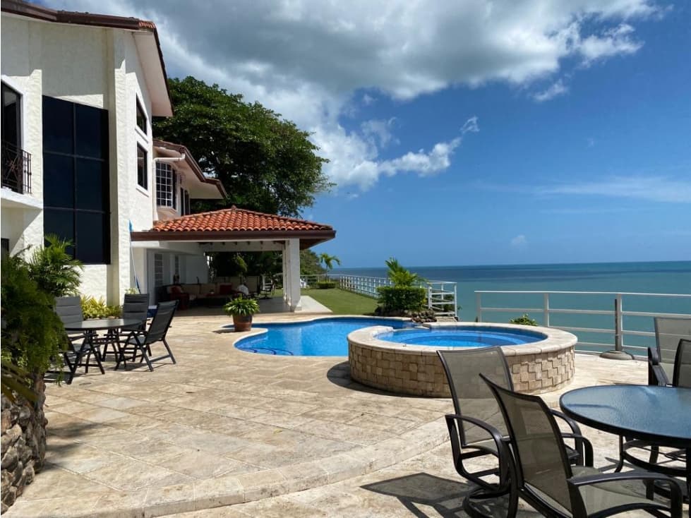 Melissa Foster Luxury Vende Hermosa Casa en San Carlos MF1104 - 1