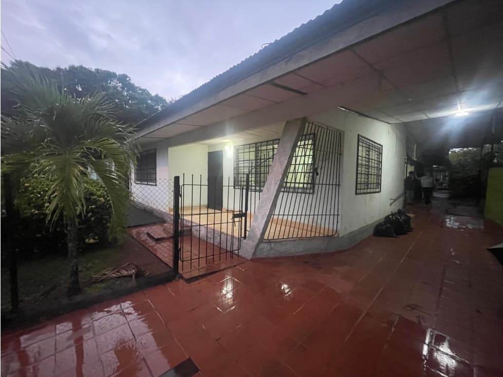 Se Vende Casa en Aguadulce - 1