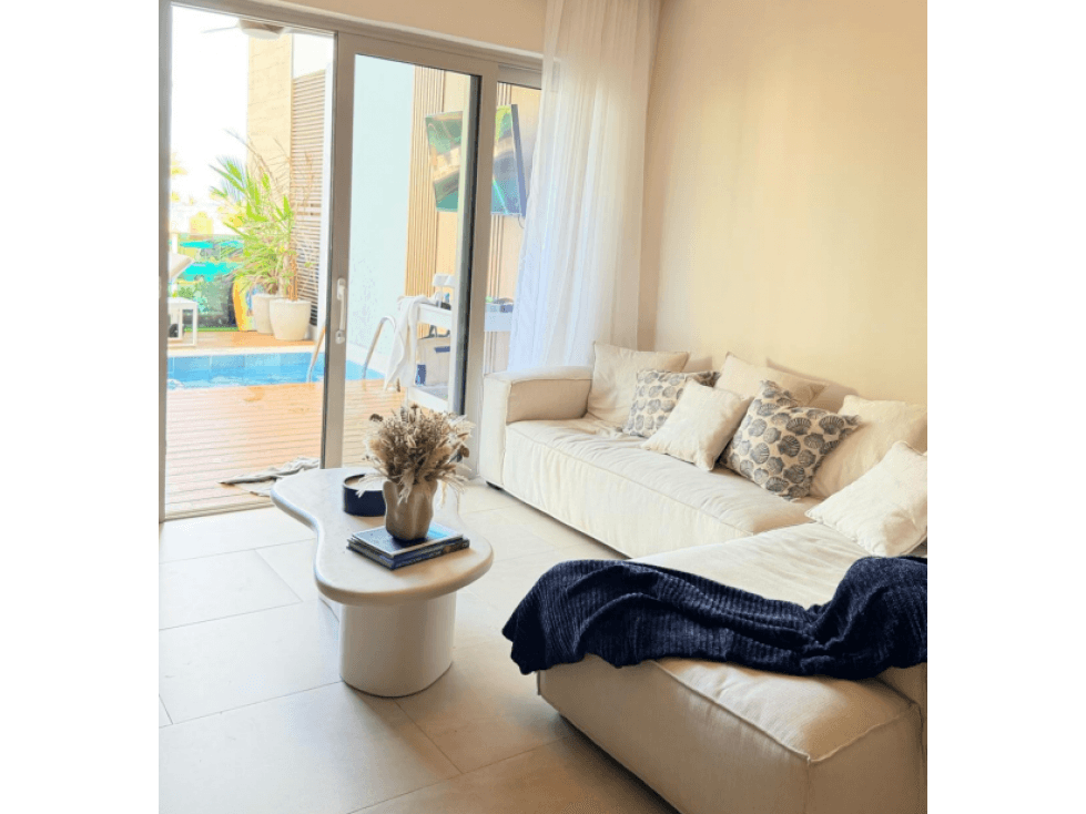 VENTA DE APARTAMENTO EN PLAYA ESCONDIDA - 1