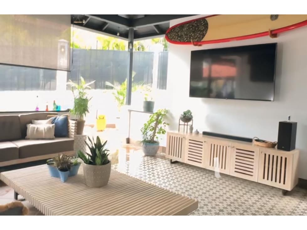 VENDO CASA DUPLEX EN ALBROOK - 1