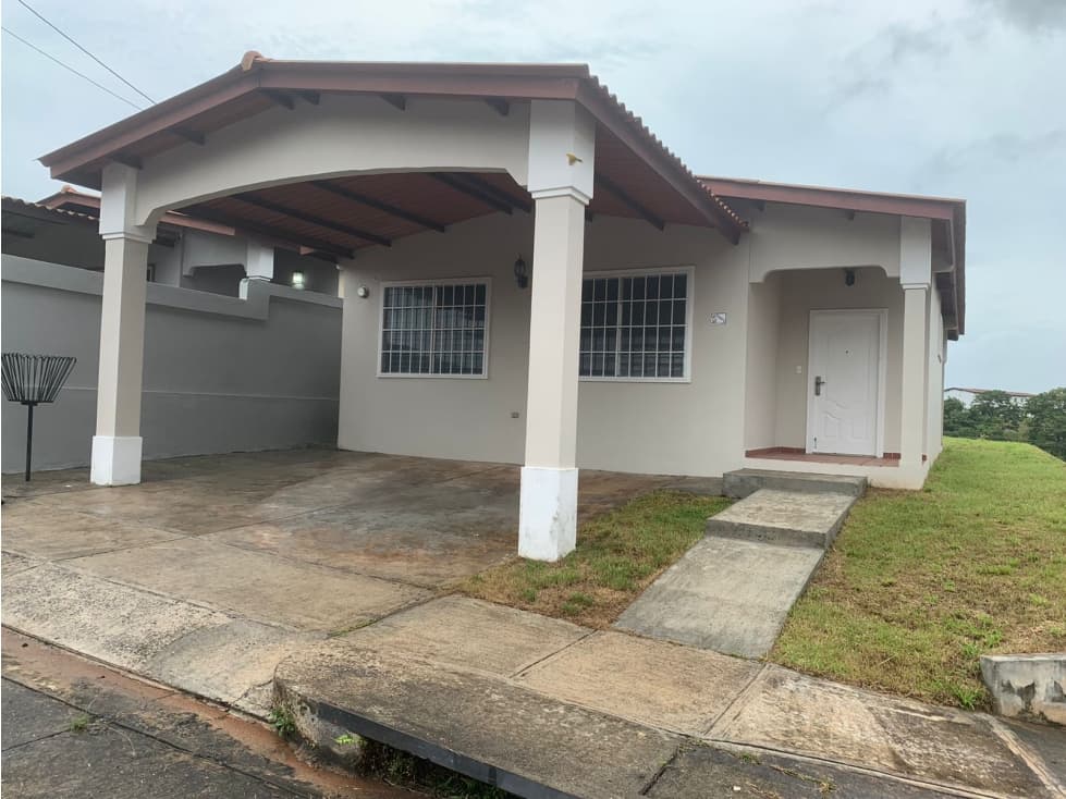 Se vende casa en Brisas del Golf Arraiján - 1