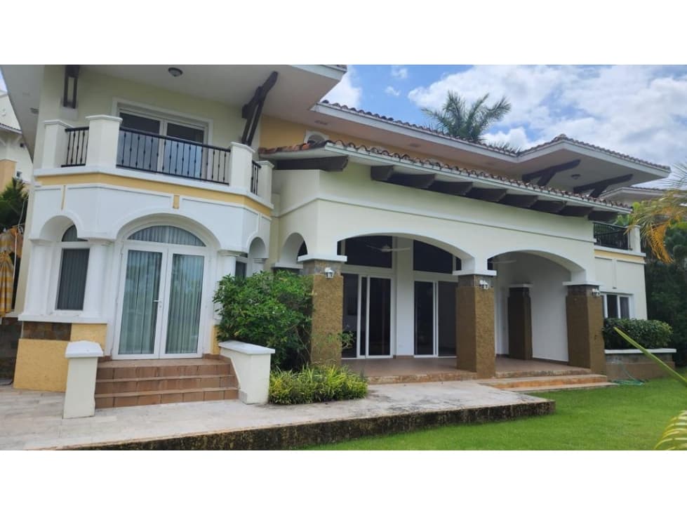 Se Vende Casa Unifamiliar en Tucan Country Club Panama Pacifico - 1