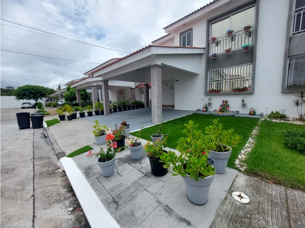 Se vende Casa en Costa Verde Montelimar Versalles Oeste JS - 1