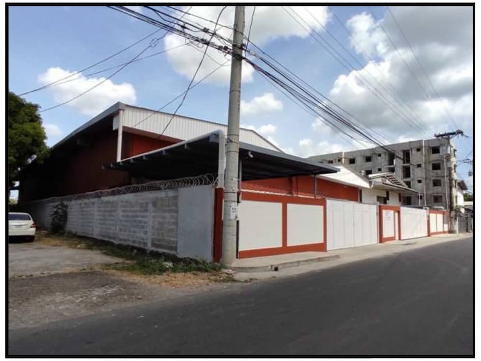 Se vende Bodega en calle 13 Rio Abajo - 1