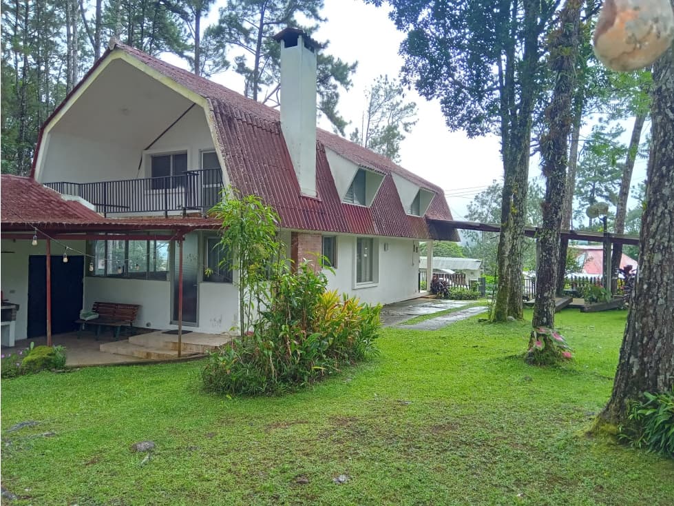ALTOS DE CERRO AZUL CASA EN ALQUILER - 1