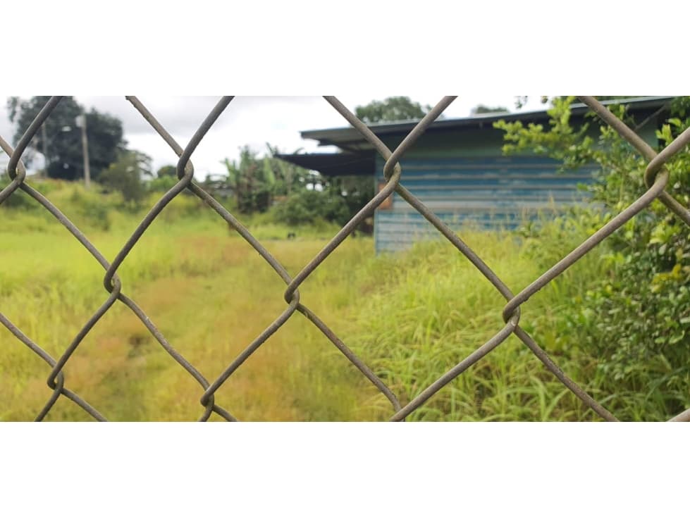 Venta de Terreno con galeras en Brisas del Rio David - 1