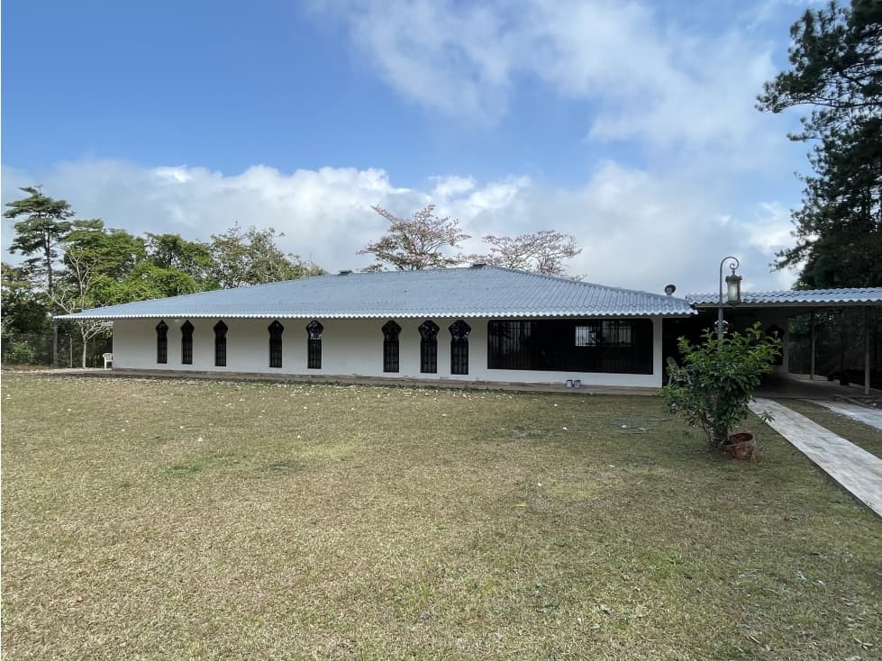 SE VENDE CASA EN CERRO AZUL - 1