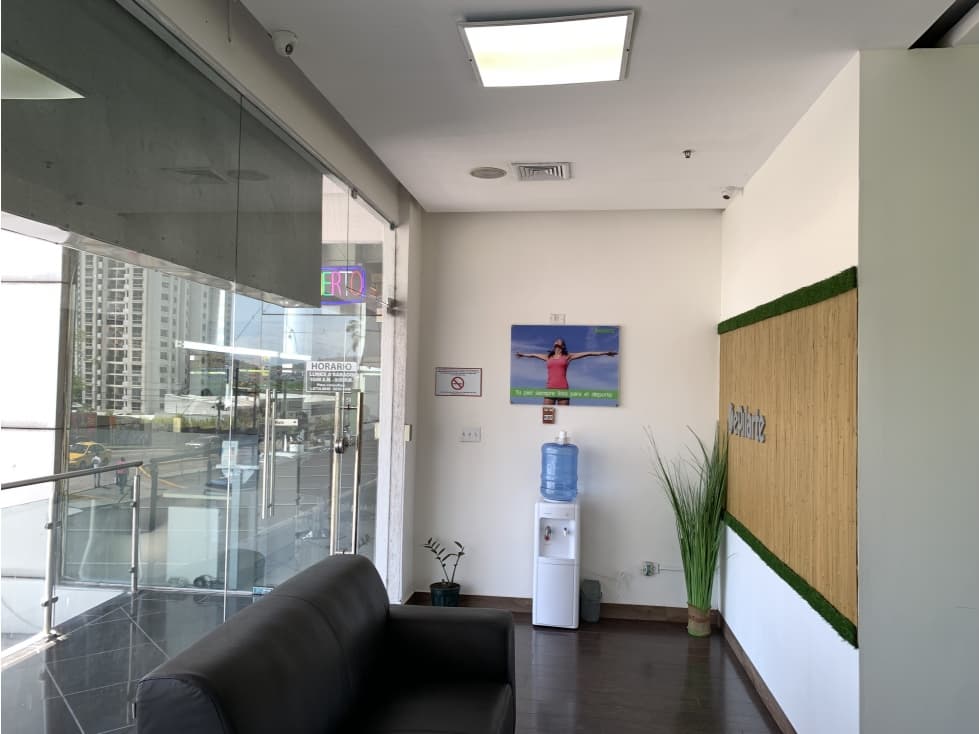 Venta de Local Comercial en Condado del Rey - 1