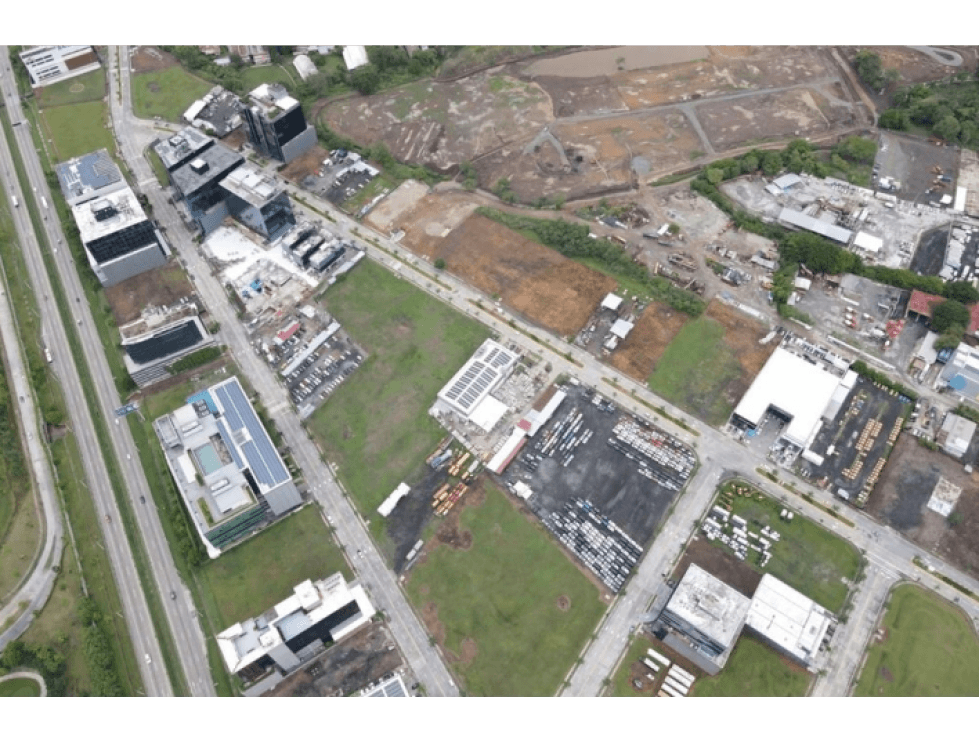 Se vende lote en Santa Maria Business District - 1