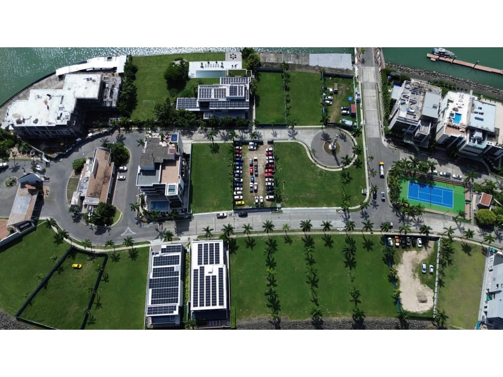 SE VENDEN TERRENOS EN OCEAN REEF - 1