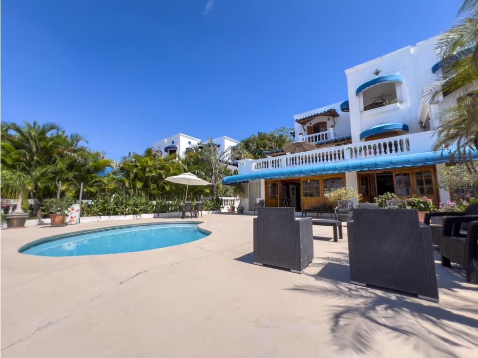 Se vende dúplex frente al mar en Playa Blanca, Río Hato - 1