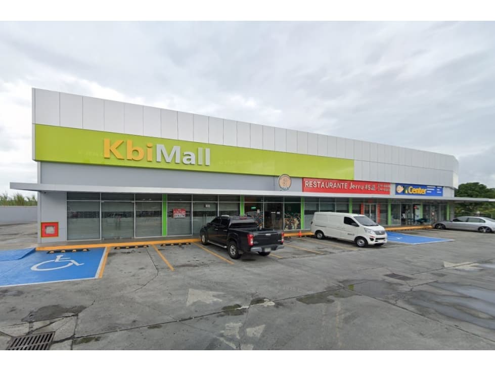 se vende plaza comercial en la cabima - 1