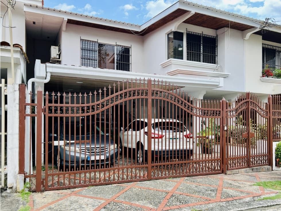 Casa Familiar en Venta en Betania, Altos del Chase - 1