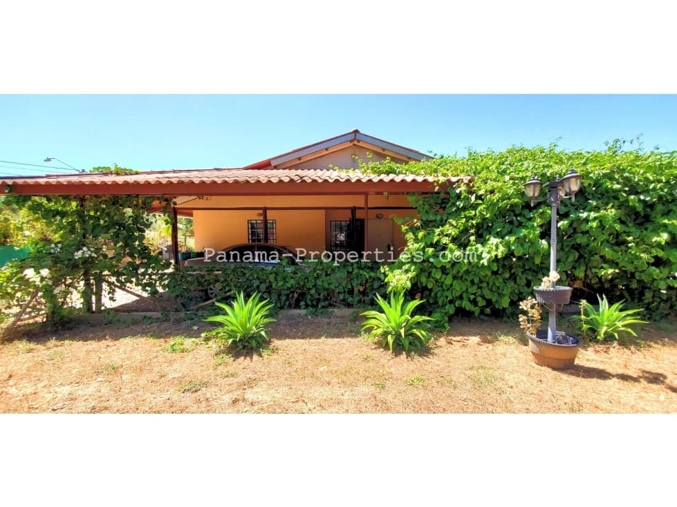 Maravillosa Casa, en el tranquilo Pueblo de Pedasi. - 1