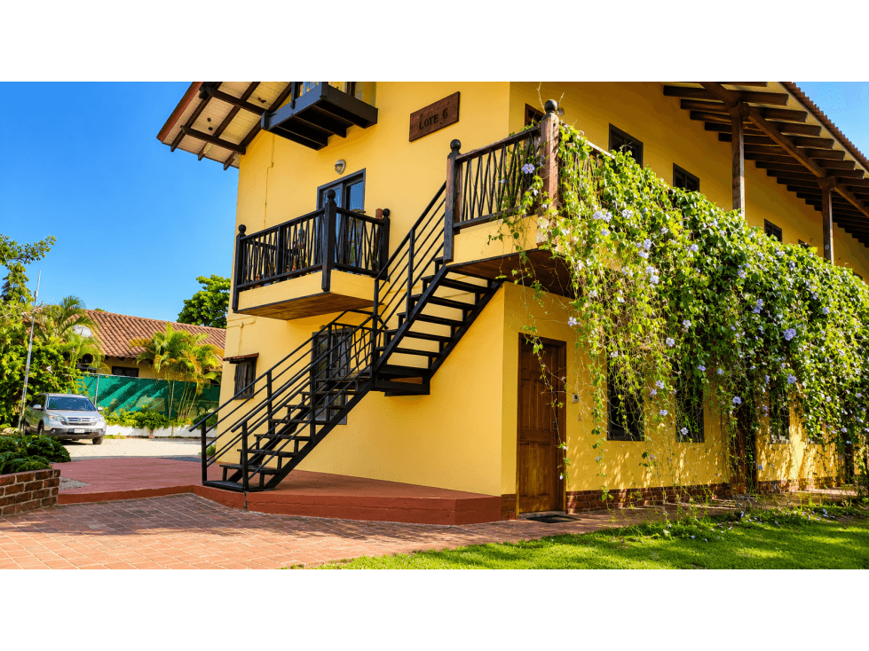 Inversión de Ocho Apartamentos en el Centro de Pedasi, Panama - 1