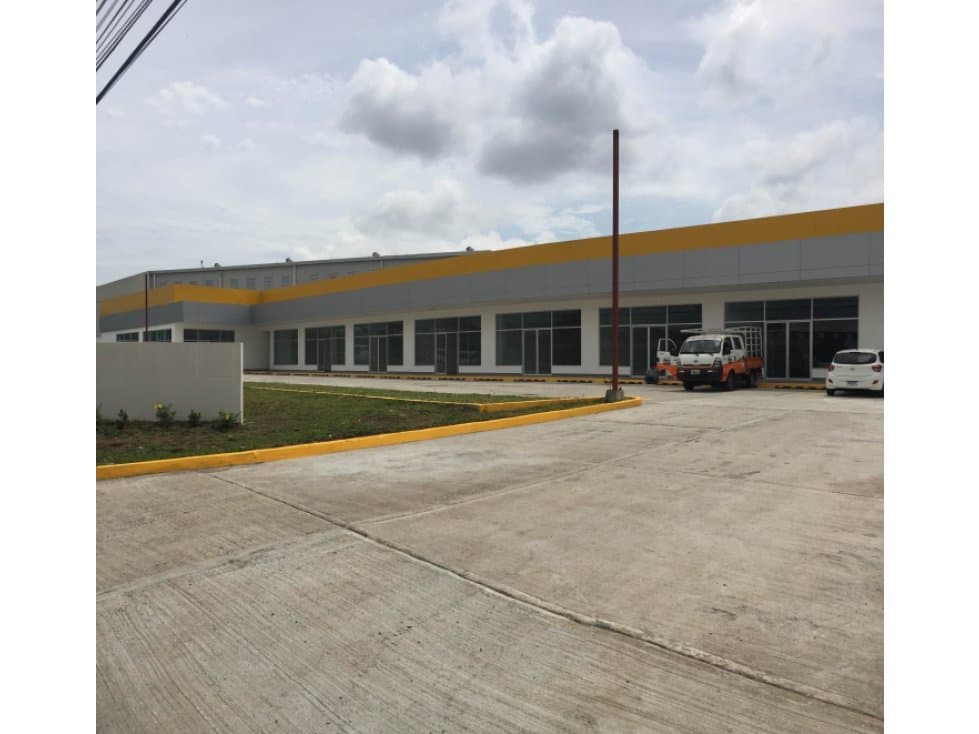 LOCAL EN VENTA - SILVER PLAZA - LAS MAÑANITAS - 1