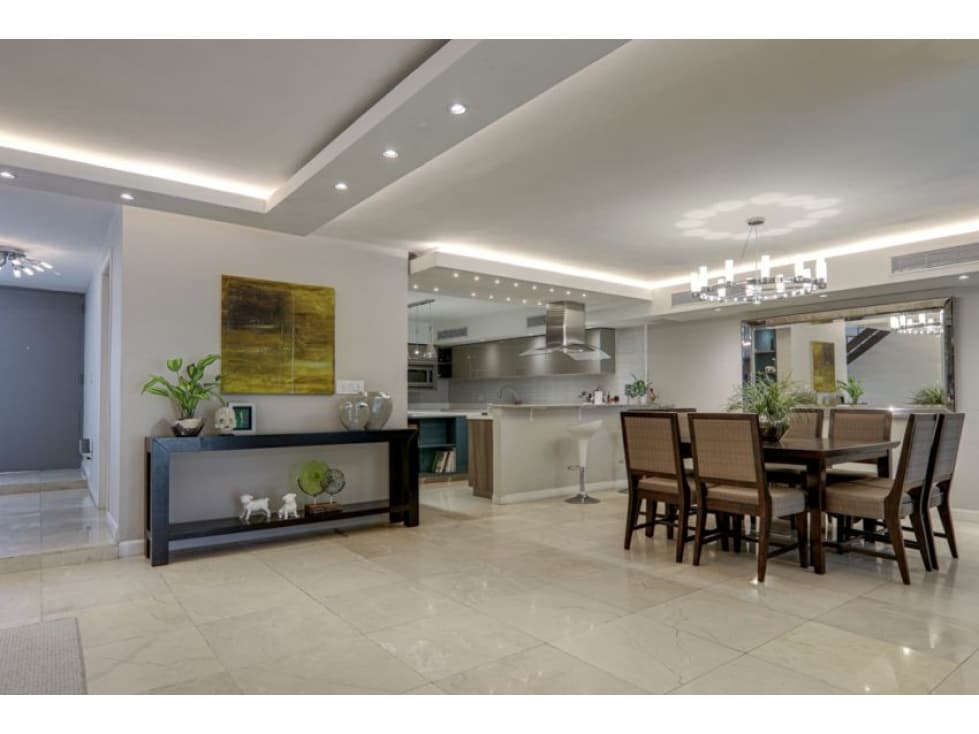 Venta de Casa 3 Niveles En Paitilla - 1