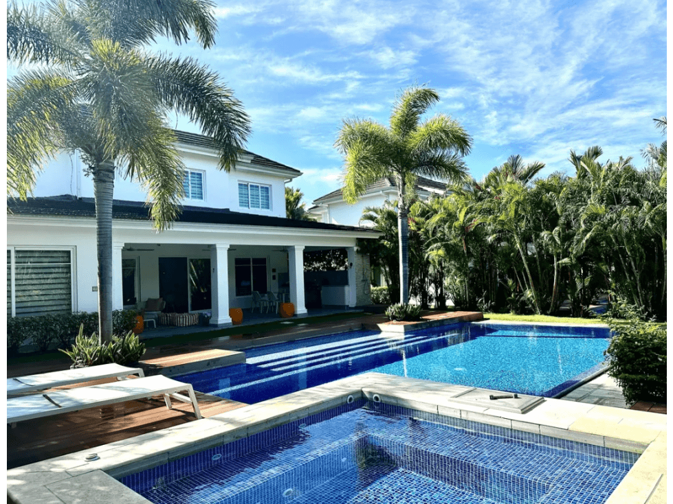 Casa en Venta en Bijao Beach Club & Residences - 1