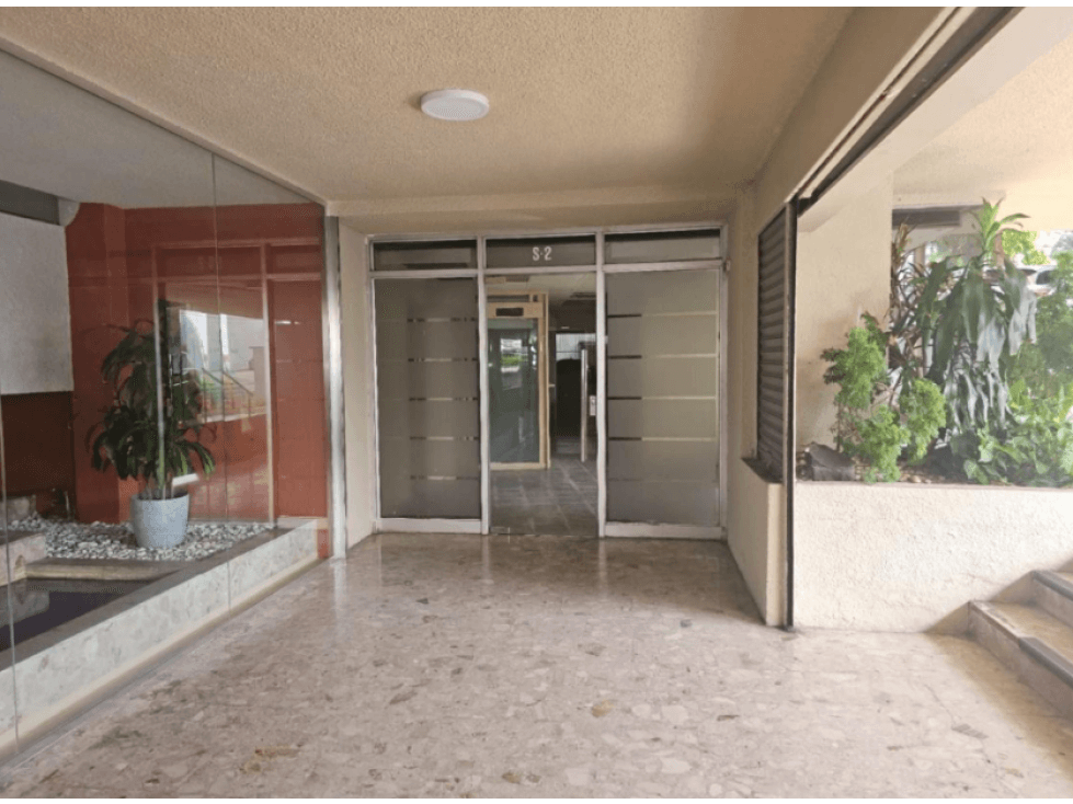 Venta de Local Comercial en Bella Vista - 1