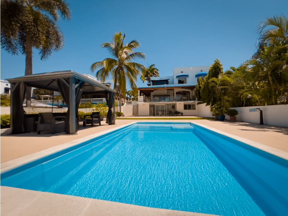 Se vende dúplex frente al mar en Playa Blanca, Río Hato - 1
