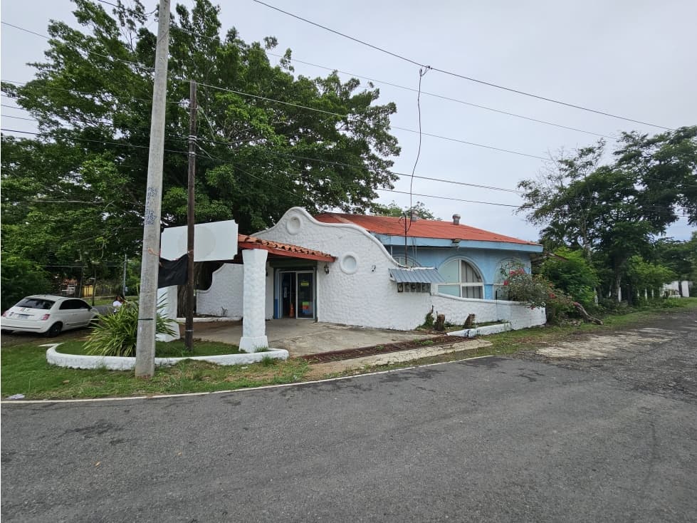 Venta de local comercial y lote en Veracruz - 1