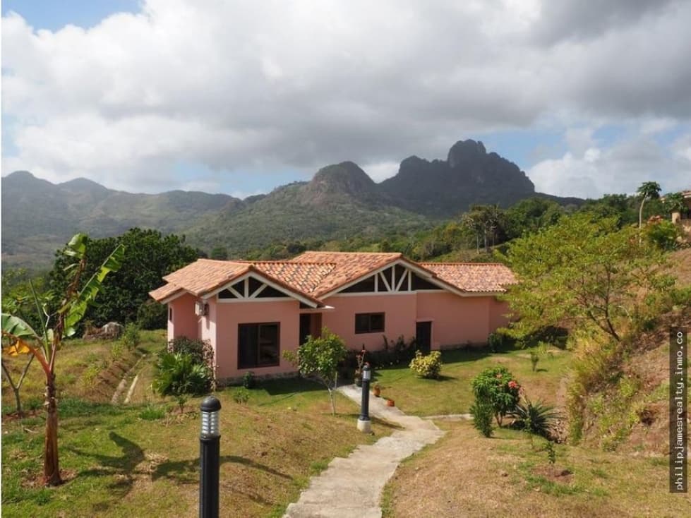 Venta: Casa de 3 recámaras en Trinity Hills Valley - 1