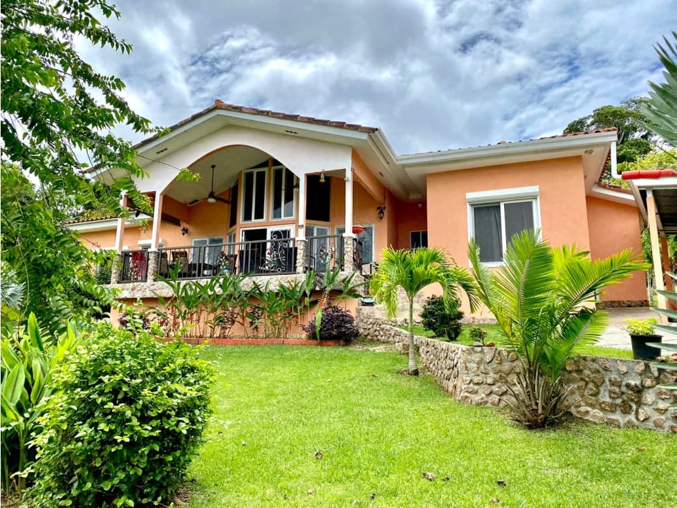 Venta de Casa 3 recámaras en Trinity Hills Valley, Capira - 1
