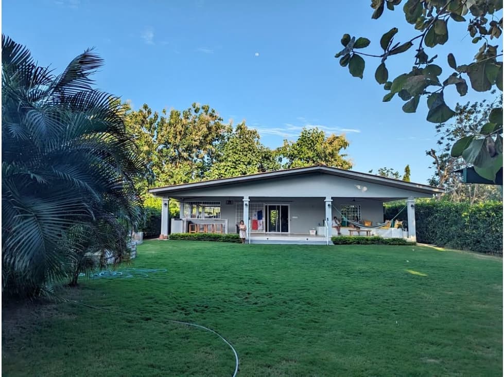 Casa de Playa en Río Hato, Santa Clara Norte - 1