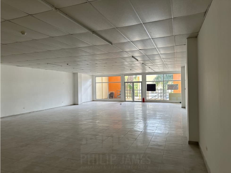 Venta de Local Comercial en Plaza Coronado - 1