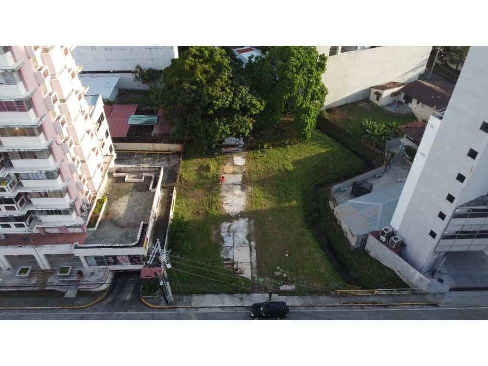 EL CANGREJO / TERRENO PARA DESARROLLO RM3-C2 / 1500 M2 - 1