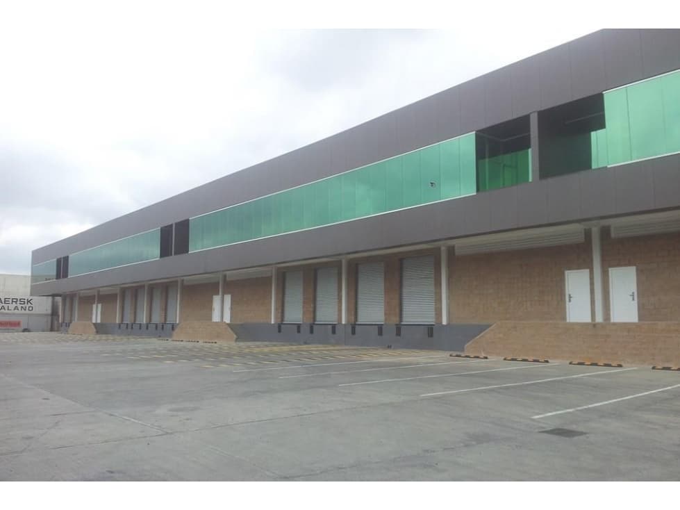 SE VENDE GALERA DE 1603M EN PARQUE INDUSTRIAL MILLA 8 CON MEZANINNE - 1