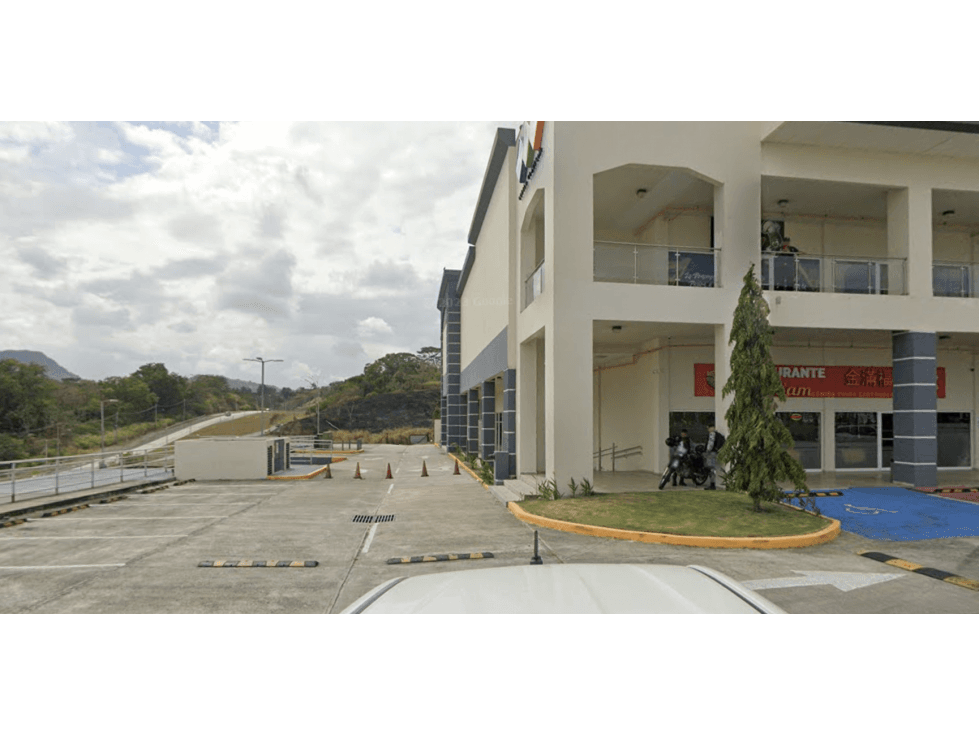 PLAZA DEL LAGO LAS CUMBRES / LOCAL COMERCIAL / 3058M / BODEGA JC - 1