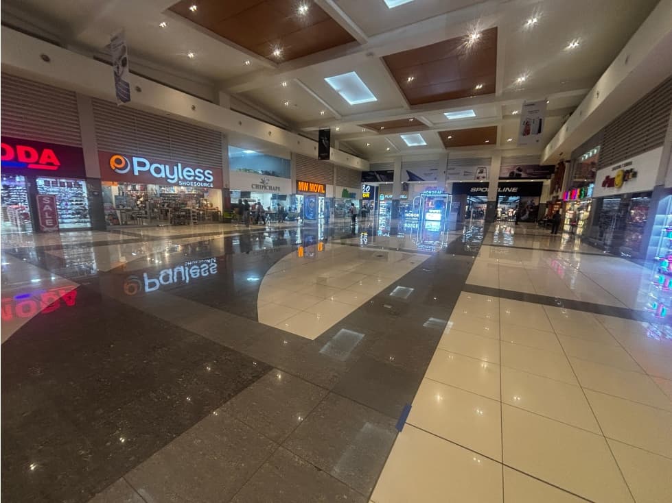 EL DORADO MALL / 130 M / PISO MEDIO / DIVISIONES / AIRE CENTRAL - 1