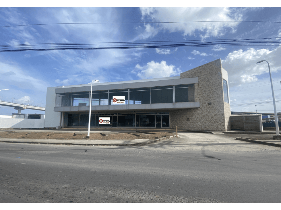 MAÑANITAS / PLAZA COMERCIAL LAS MAÑANITAS / 353 M2 / VIA PRINCIPAL - 1