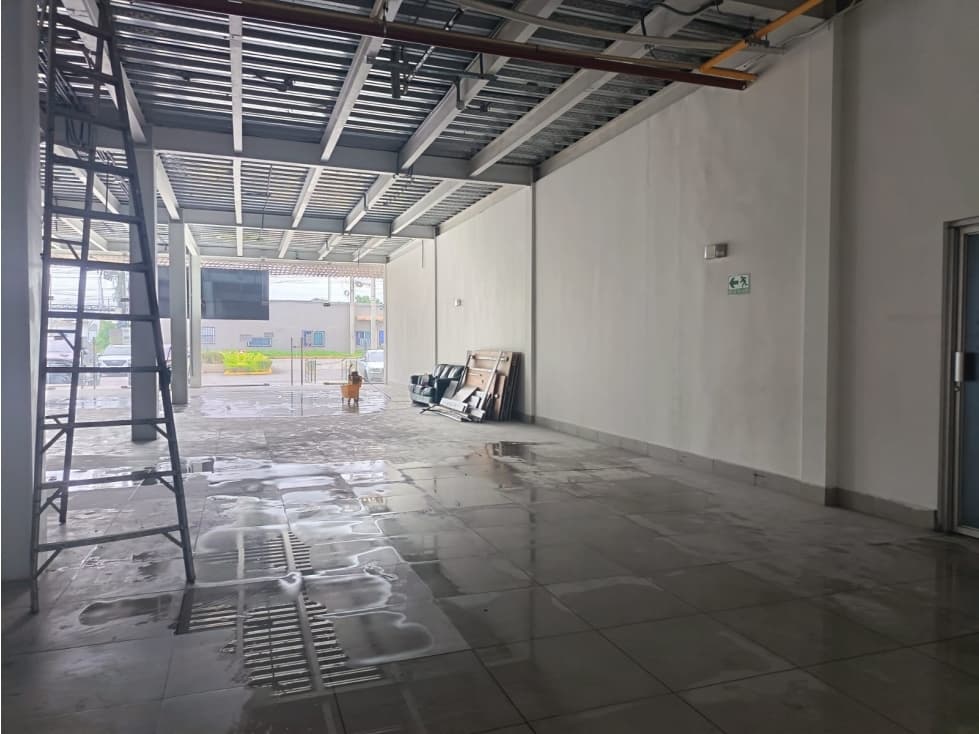 LLANO BONITO / PLAZA DEL ESTE CENTER / 550M / LOCAL CON BODEGA - 1