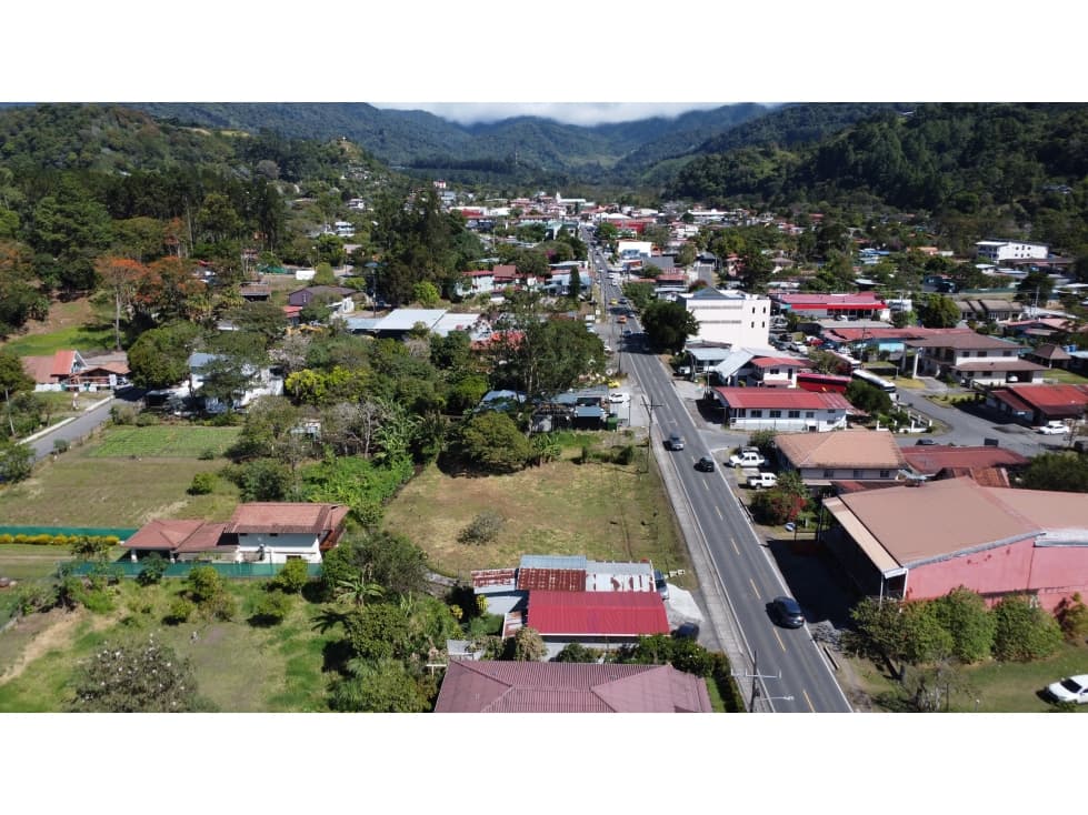 Terreno Comercial Premium en el Corazón de Boquete - 1